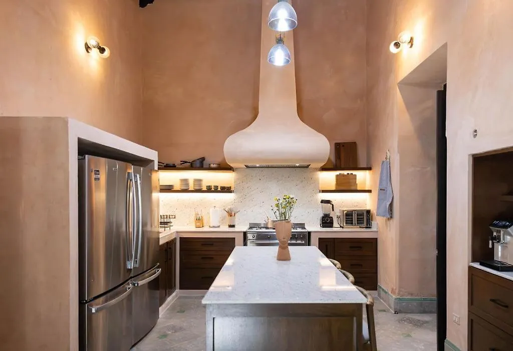 Amazing Downtown House Near Plaza Grande, 7Bd Βίλα Mérida Σπίτι διακοπών